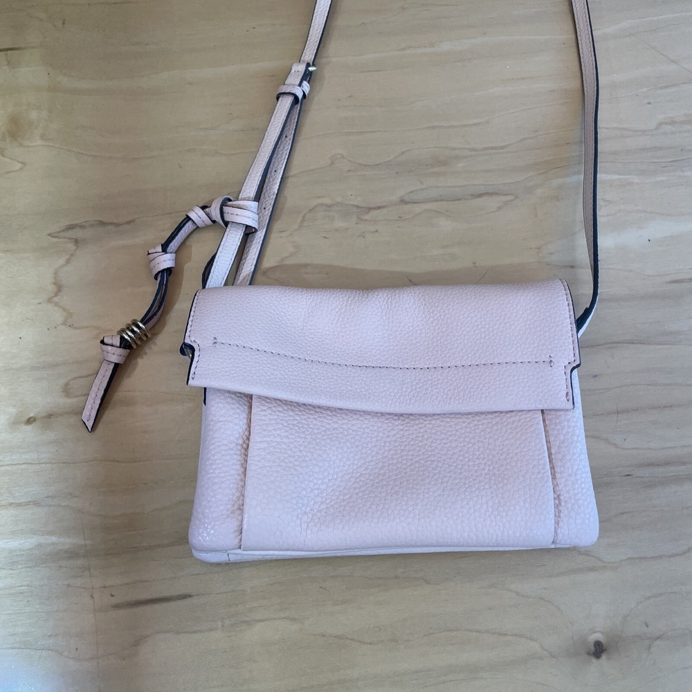VINCE CAMUTO Style VV Koen Leather Sml Crossbody Purse Pink Lemonade $158 Retail